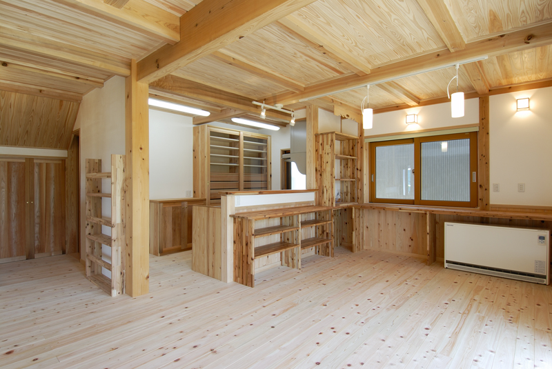 県産材使用、自然素材の家