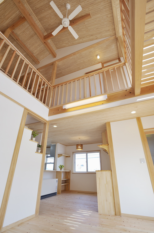 グラスファイバー葺で高断熱・高気密な建物