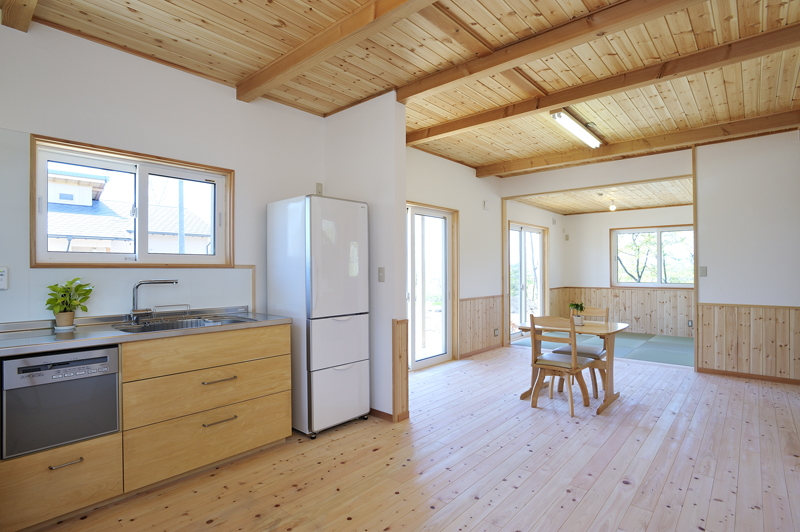 テーマは「自然」。四季を感じる環境住宅。