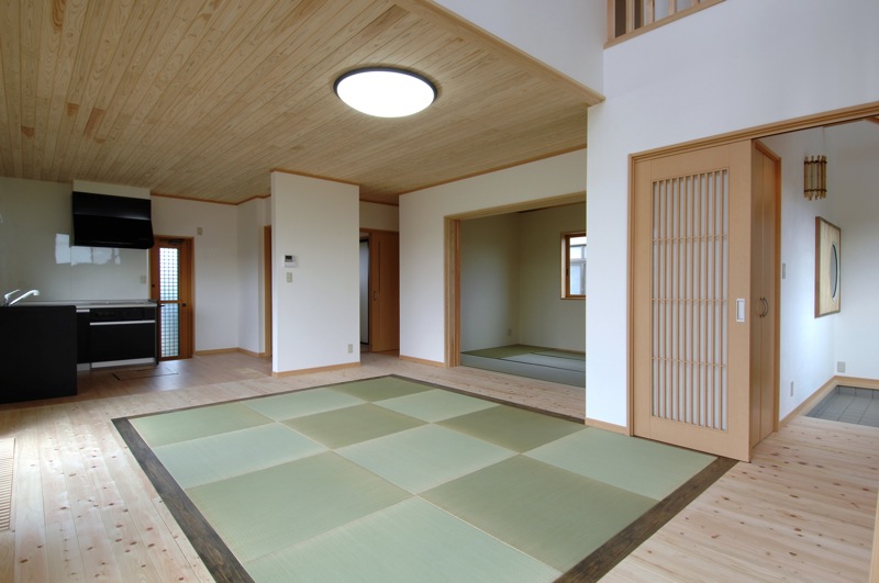 広いリビングに3尺畳のスペース