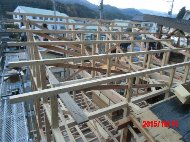 片品で断熱改修行ってます