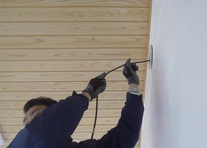 アライ社屋の24時間換気扇配管内を見てみました