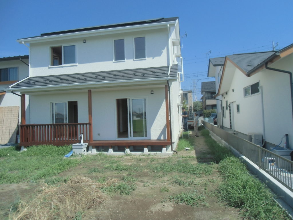 こんなZEH住宅完成です。